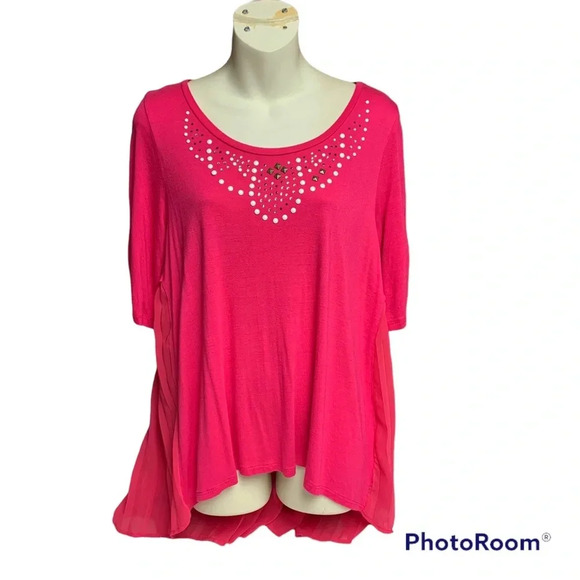 French Laundry pink too with pleated sheer back size Medium.  Pretty detailing - Picture 1 of 9